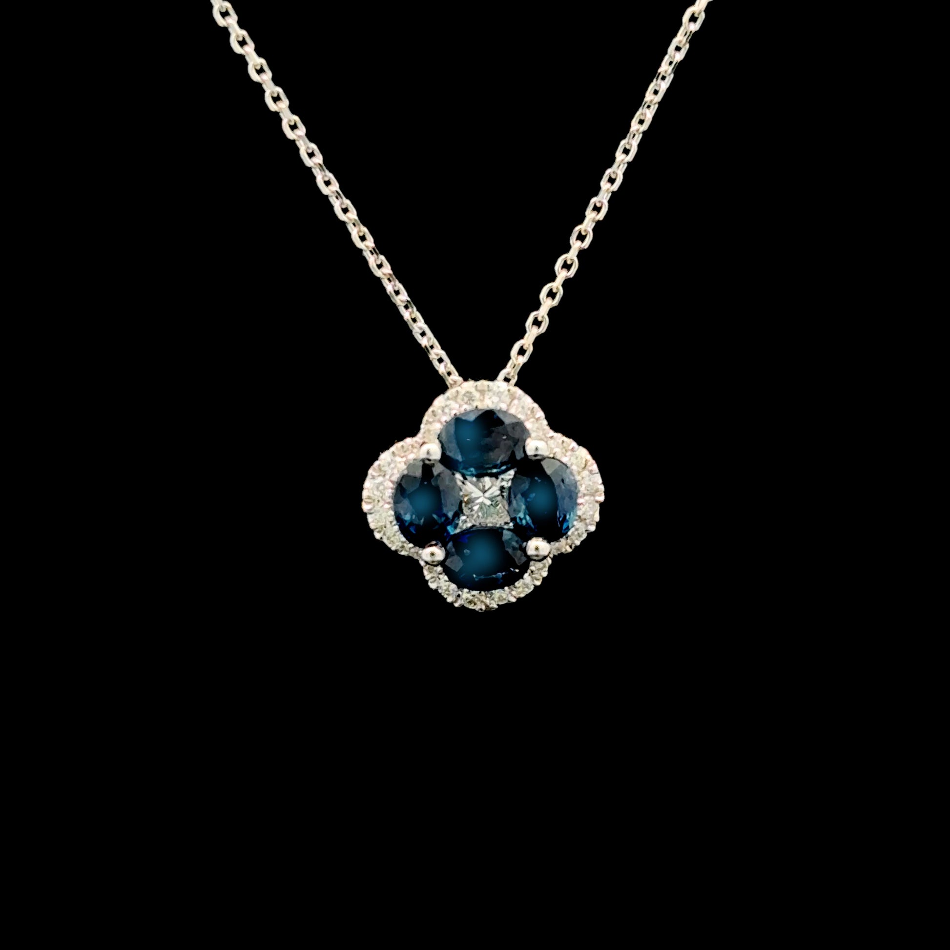 FisGold Jewelry 旗艦款「Blossom」系列 幸運草鑽石項鍊 Diamond Clover Necklace 1