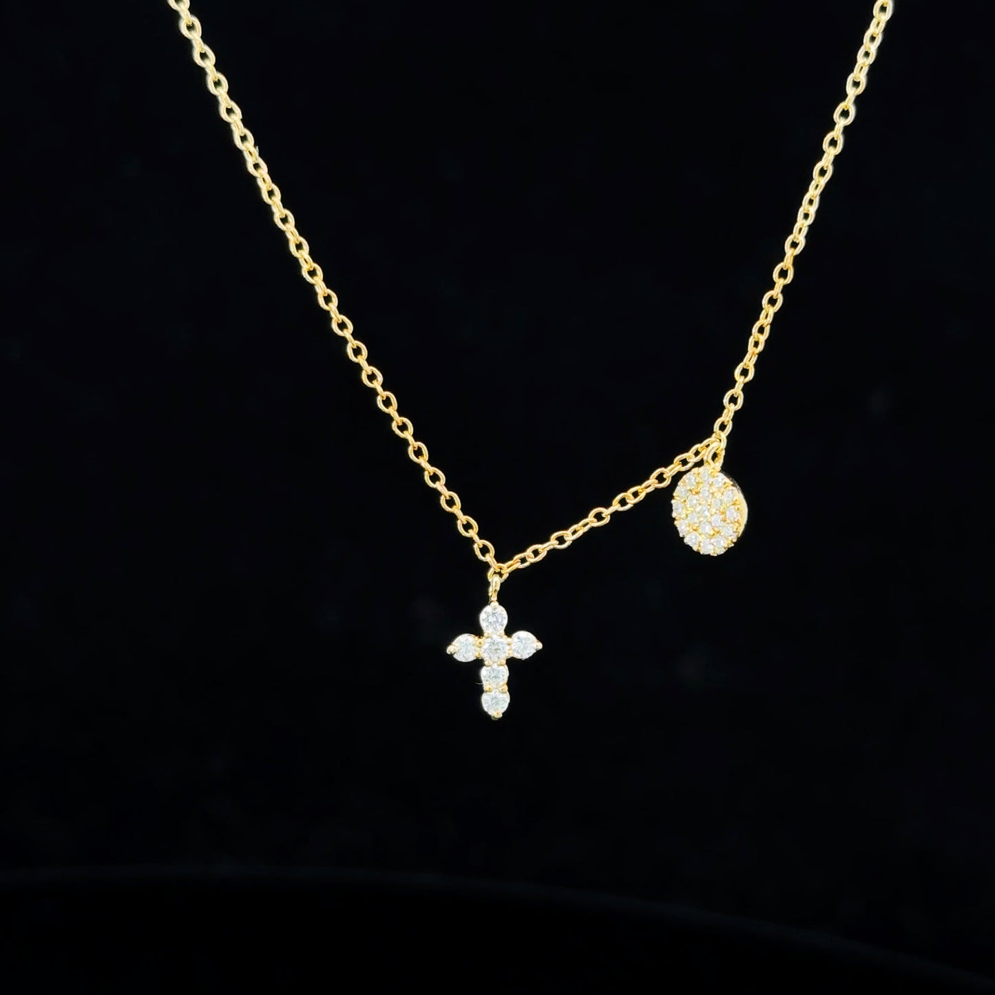 FisGold Jewelry「輕奢系列」鑽石十字架項鍊 14K Diamond Cross Necklace 1