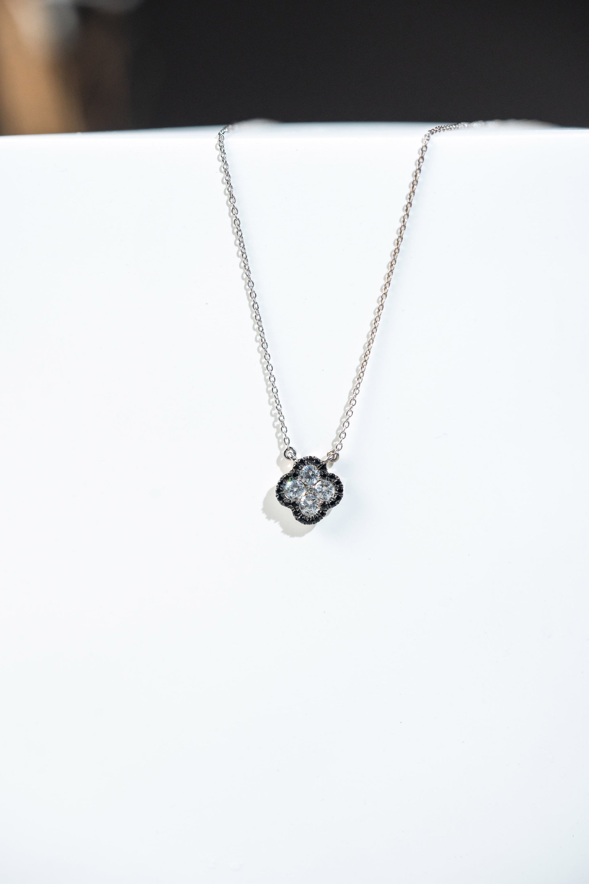 FisGold 幸運之葉 項鍊  FisGold Clover Charm Diamond Necklace