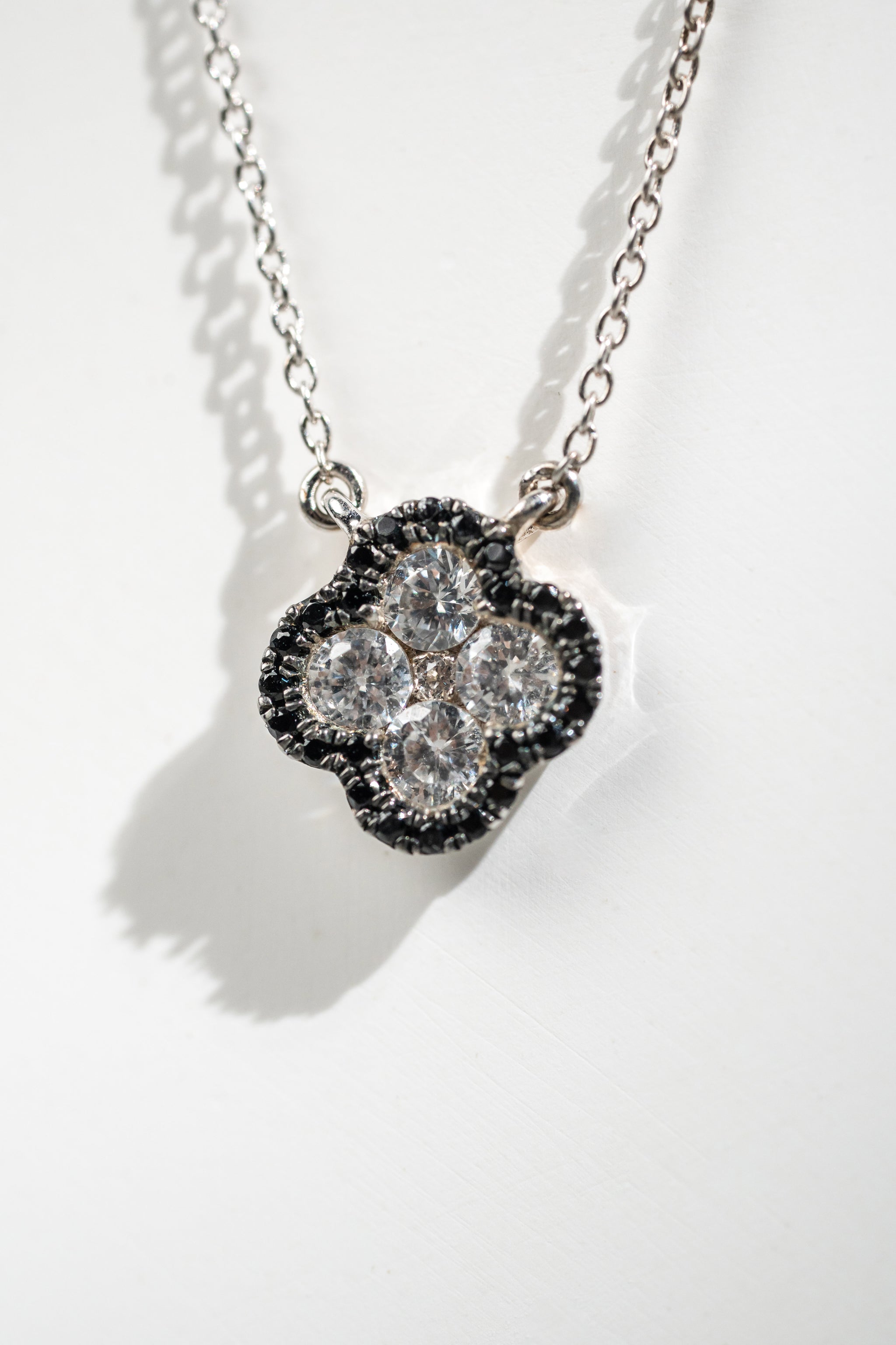 FisGold 幸運之葉 項鍊  FisGold Clover Charm Diamond Necklace