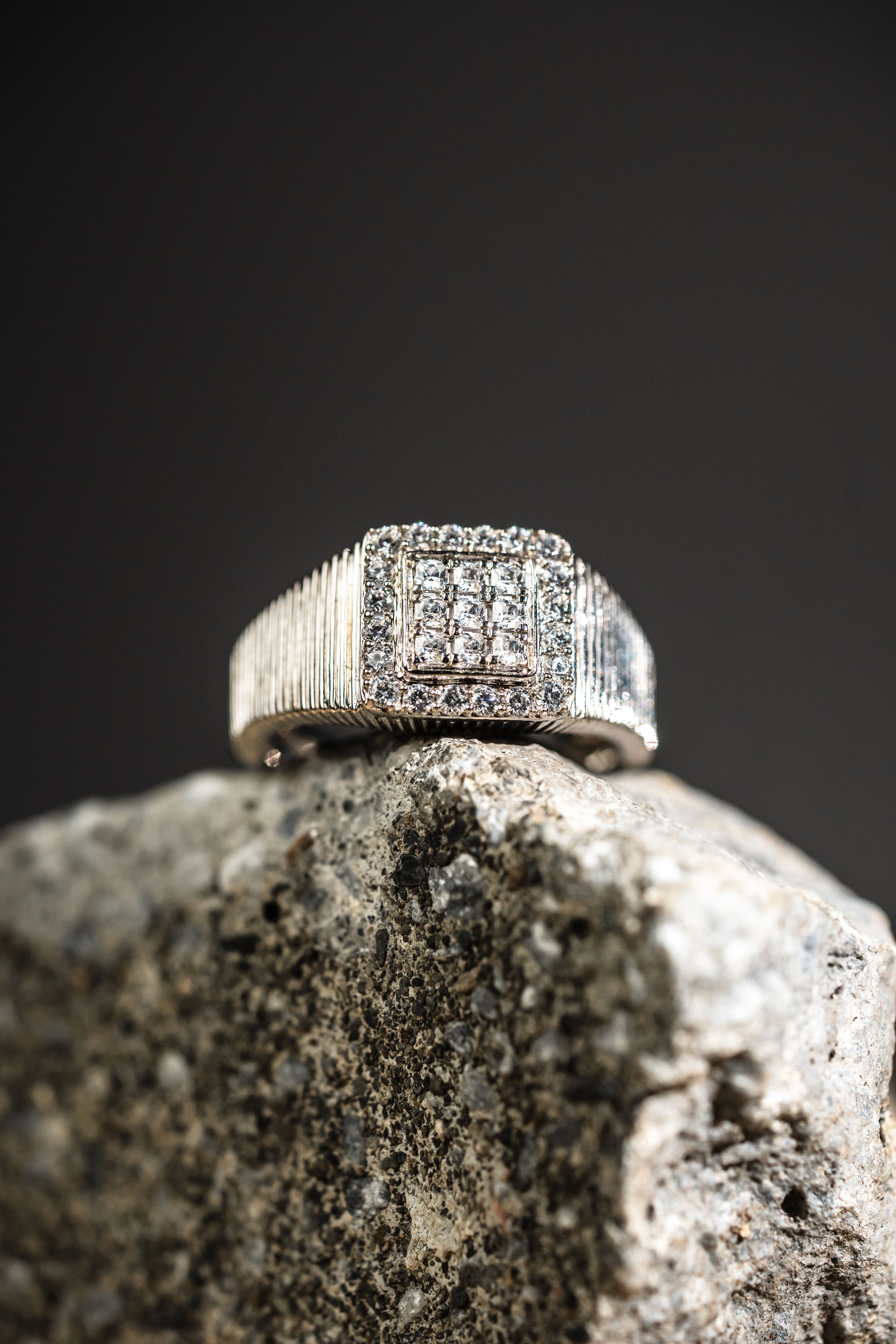 FisGold 威望 鑽⽯男戒  FisGold Prestige Diamond Ring