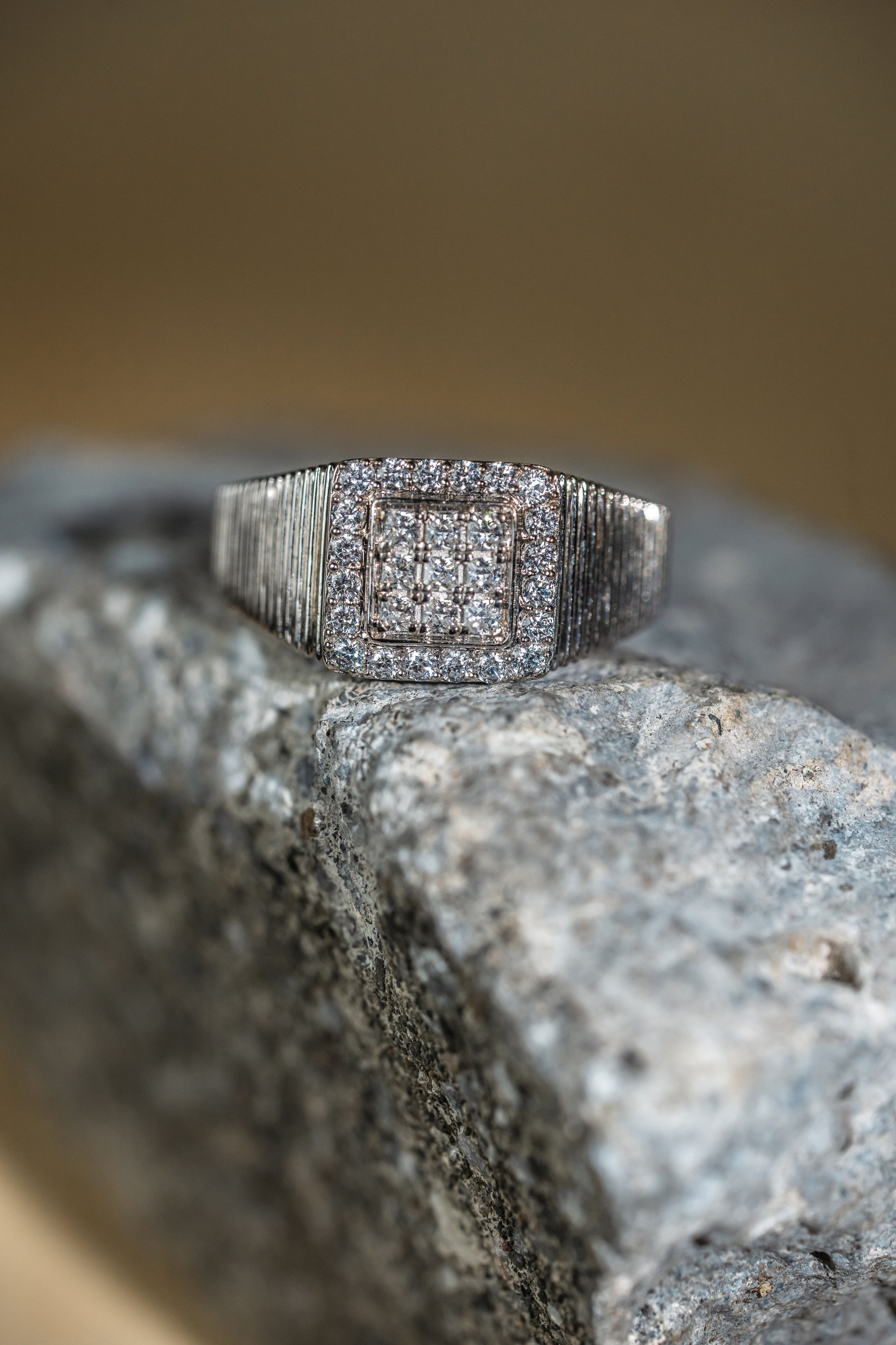 FisGold 威望 鑽⽯男戒  FisGold Prestige Diamond Ring