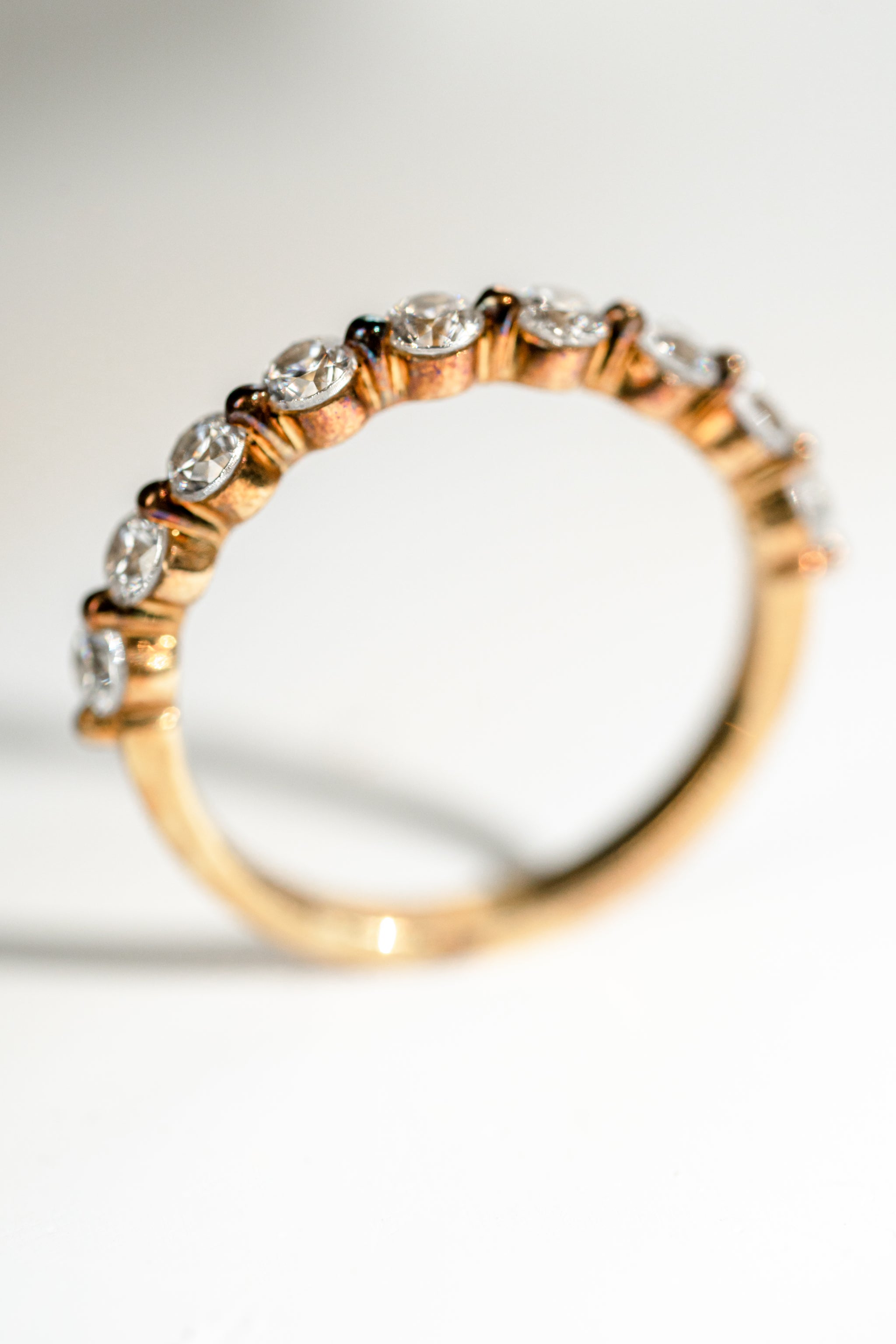 FisGold 晨曦之⾦ 鑽⽯線戒  FisGold Aurora Gold Diamond Eternity Ring