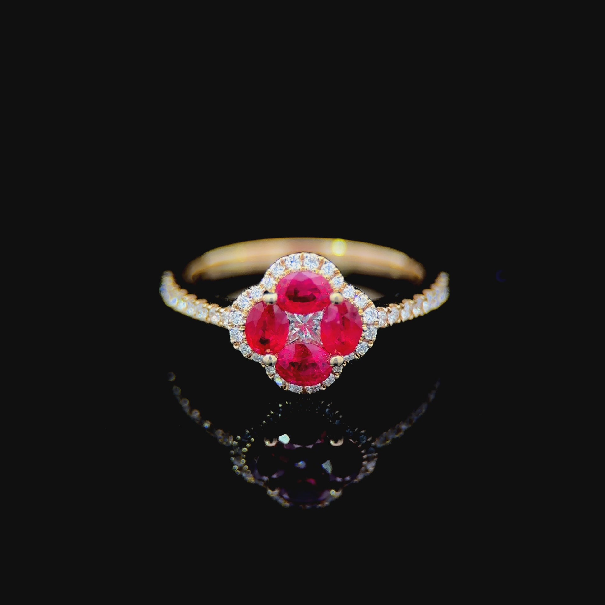 FisGold Jewelry 旗艦款「Blossom」系列 幸運草鑽石戒指 Diamond Clover Ring 3